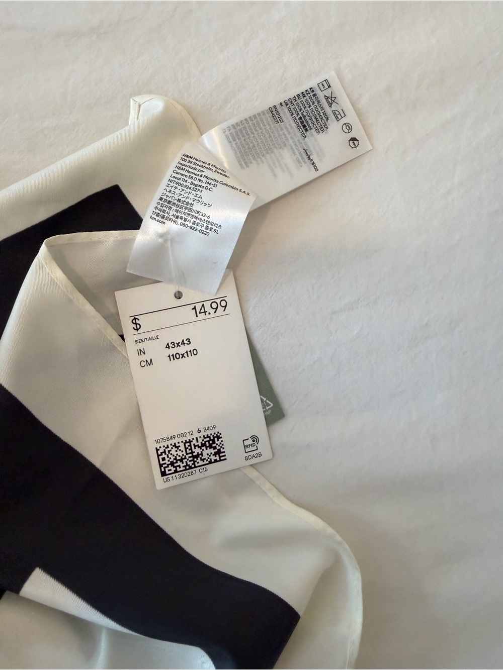 Black & White Geometric Silk Scarf Abrams New - Picture 2 of 4